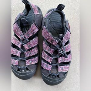Keen women’s sandals size 9